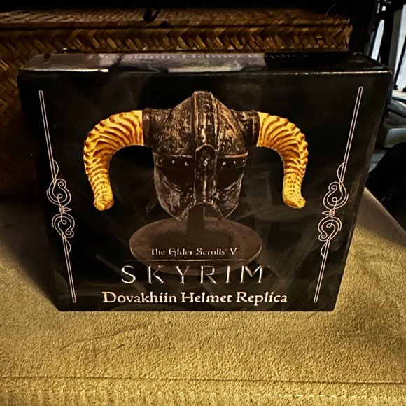 Loot Crate Accents New Elder Scrolls Skyrim Dovakhiin Helmet